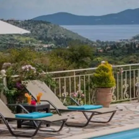 Regina -hidden Eden With Treehouse & Heated Pool Villa