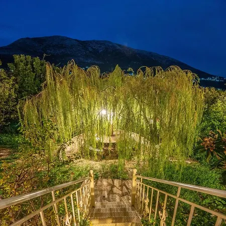 Regina -hidden Eden With Treehouse & Heated Pool Agia Efimia