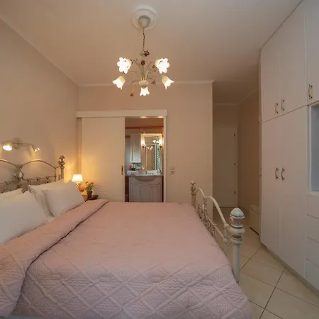 Villa Regina -Hidden Eden With Treehouse & Heated Pool Agia Efimia