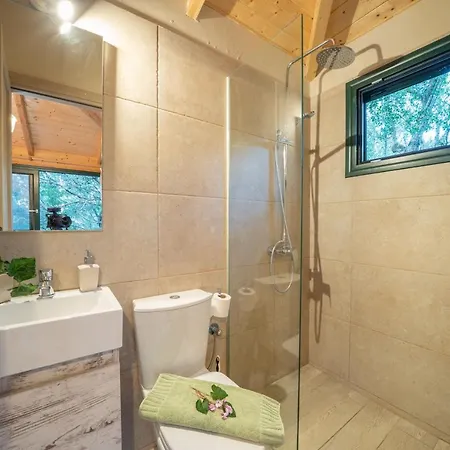 Regina -hidden Eden With Treehouse & Heated Pool