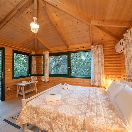 Regina -hidden Eden With Treehouse & Heated Pool * Agia Efimia