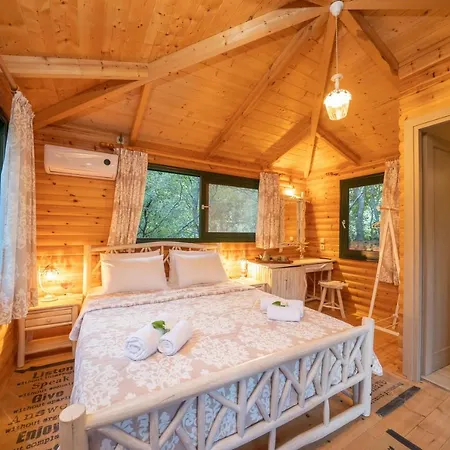 Regina -hidden Eden With Treehouse & Heated Pool * Agia Efimia
