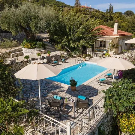 Villa Regina -hidden Eden With Treehouse & Heated Pool Agia Efimia