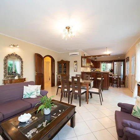 Villa Regina -Hidden Eden With Treehouse & Heated Pool * Agia Efimia