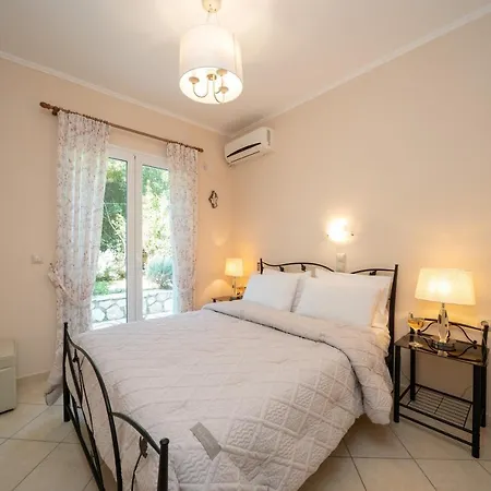 Regina -hidden Eden With Treehouse & Heated Pool * Agia Efimia