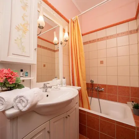 Regina -hidden Eden With Treehouse & Heated Pool Villa Agia Efimia
