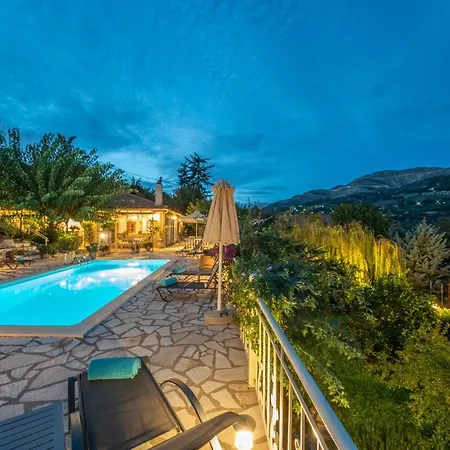 Regina -hidden Eden With Treehouse & Heated Pool Villa Agia Efimia