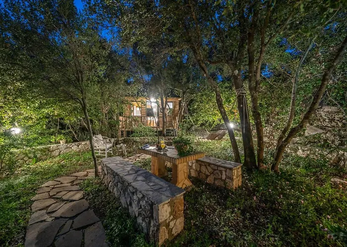 Regina -hidden Eden With Treehouse & Heated Pool * איה אפימיה