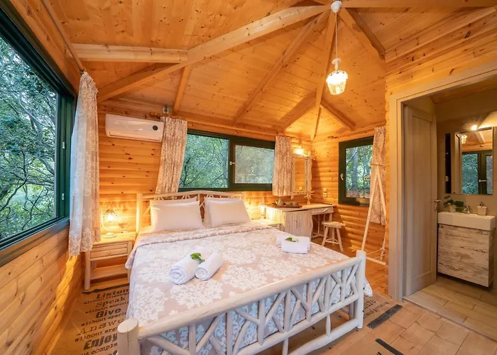 Regina -hidden Eden With Treehouse & Heated Pool * איה אפימיה