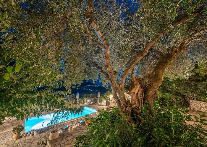 Vila Villa Regina -Hidden Eden With Treehouse & Heated Pool